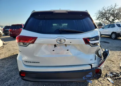 2019 Toyota Highlander Se из США, поврежденный, VIN 5TDKZRFH4KS573659